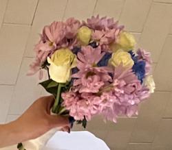 Lynette's Flowers & Gifts