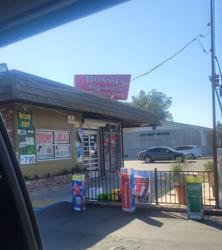 Ronnie's Market & Liquor