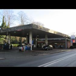 ESSO EG KNUTSFORD