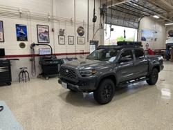 Kang's Auto Service in Glenview | Auto body, towing, engine rebuilding, oil change