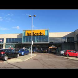 Halfords Sheffield (Kilner Way)