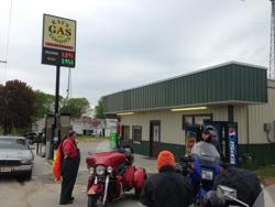 Ray's Gas & Goodies