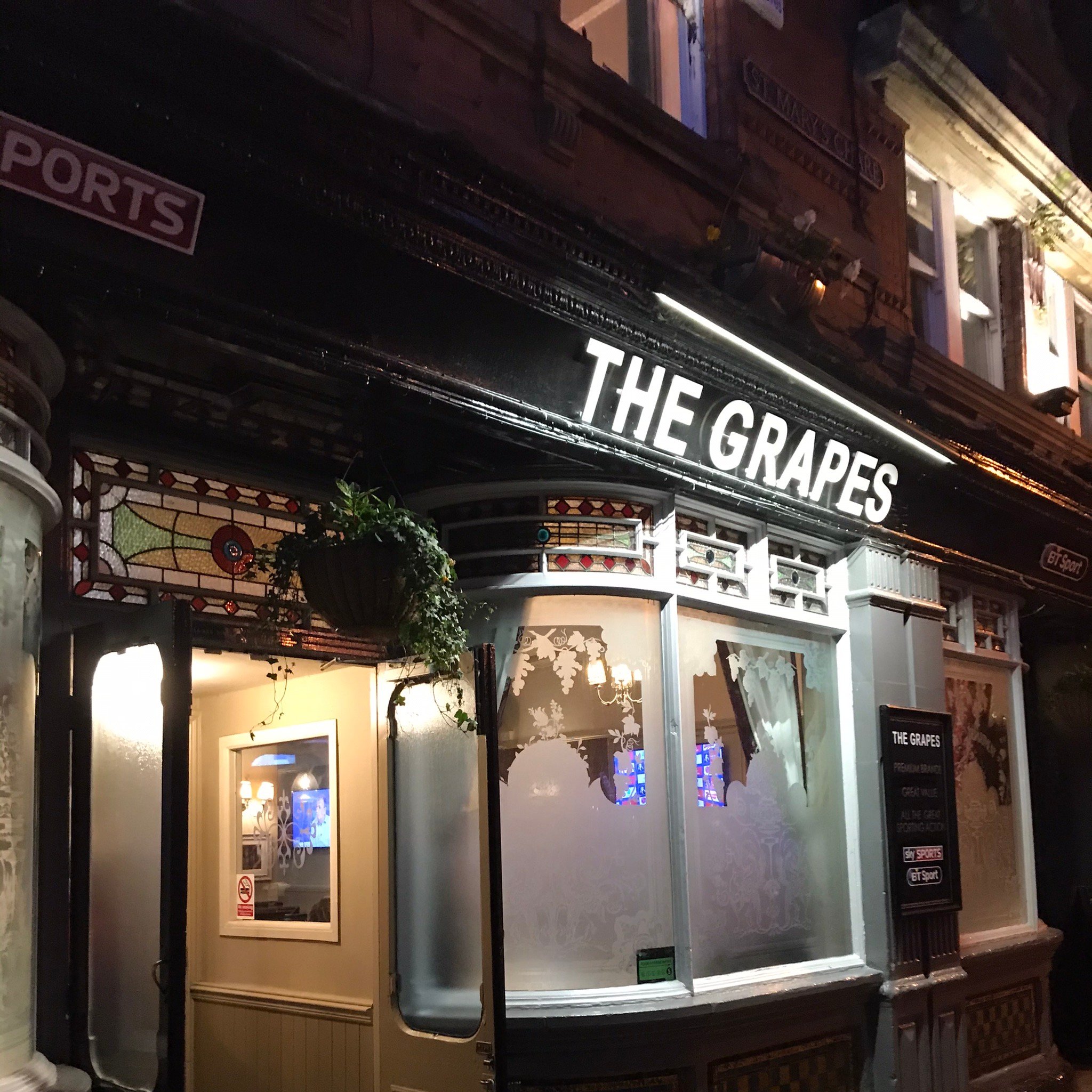 The Grapes Hotel