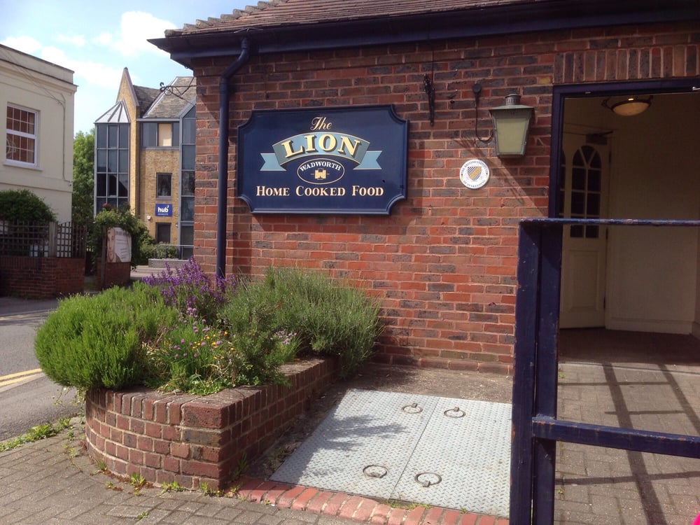 The Lion 39 West St, Newbury