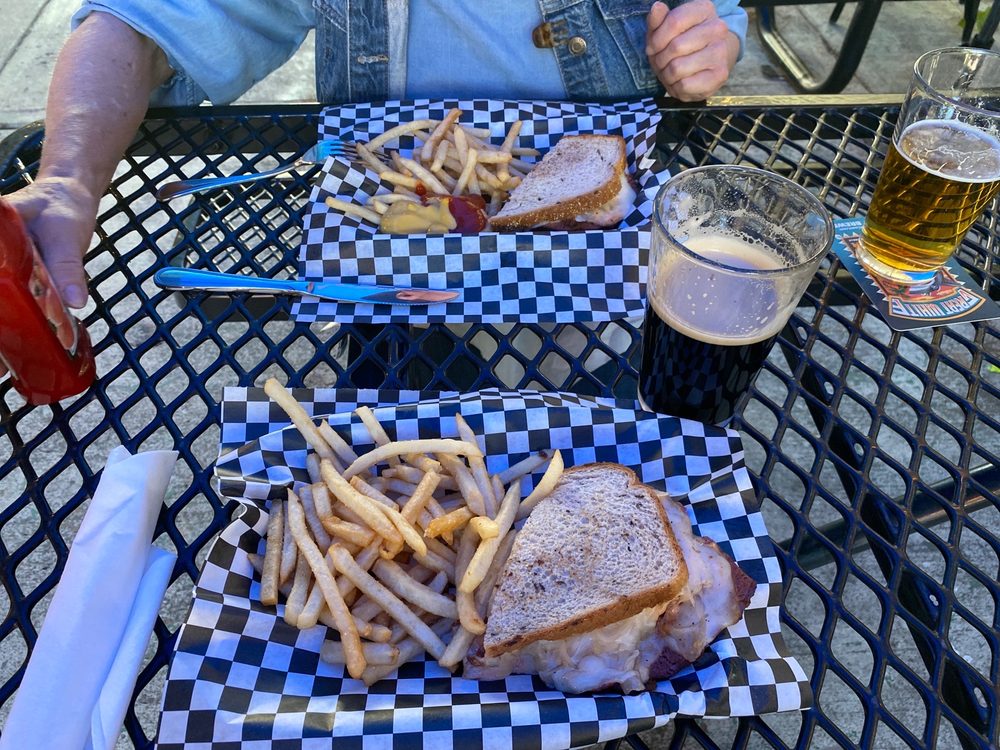 Lincoln Ave. Brewery