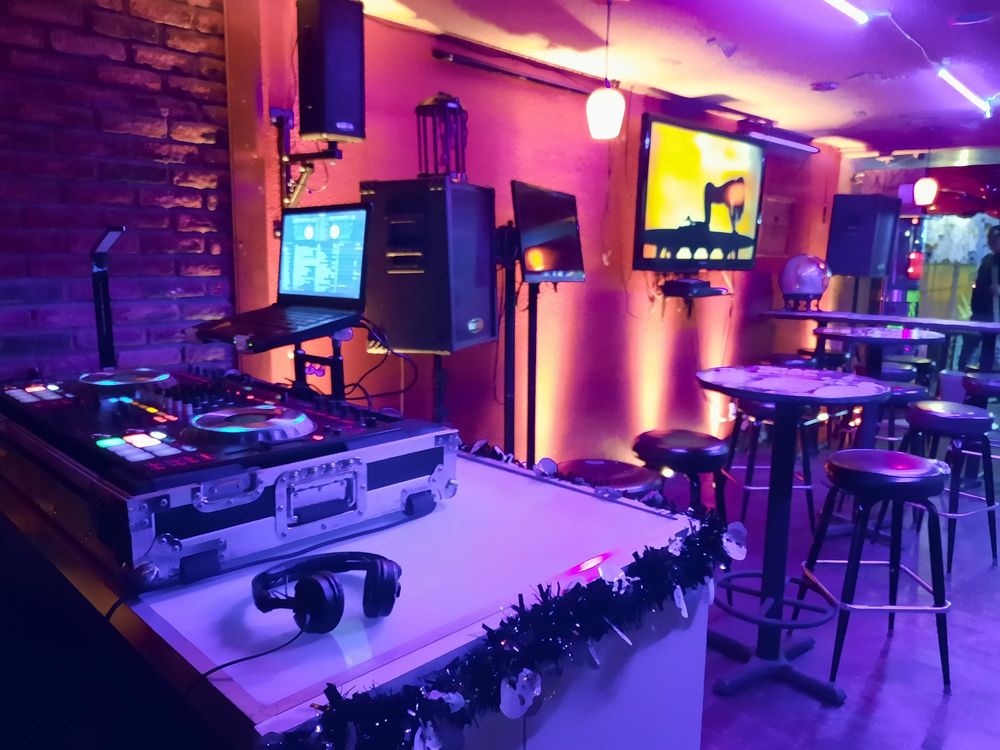 The Bungalow Bar Gridley