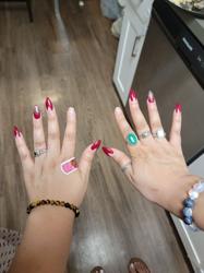 Famous Nails