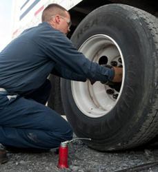 Service Tire Truck Center - Commercial Truck Tires at New Castle