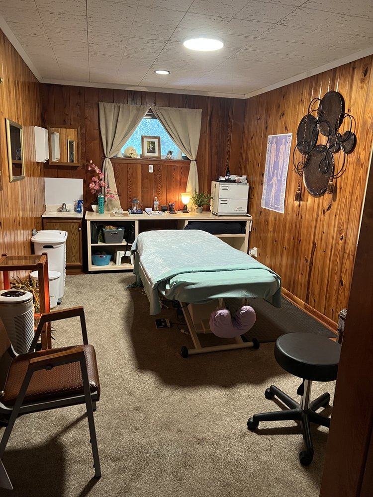 Therapeutic Massage Rose's Health and Wellness 9 W Orange Ave, Defuniak Springs Florida 32435