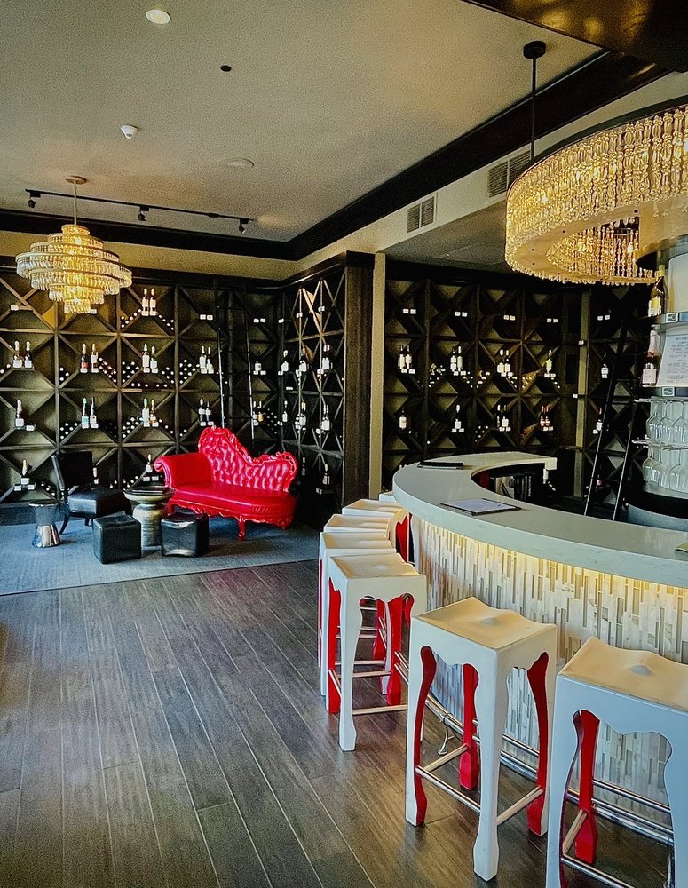 Wine-O Bar & Lounge