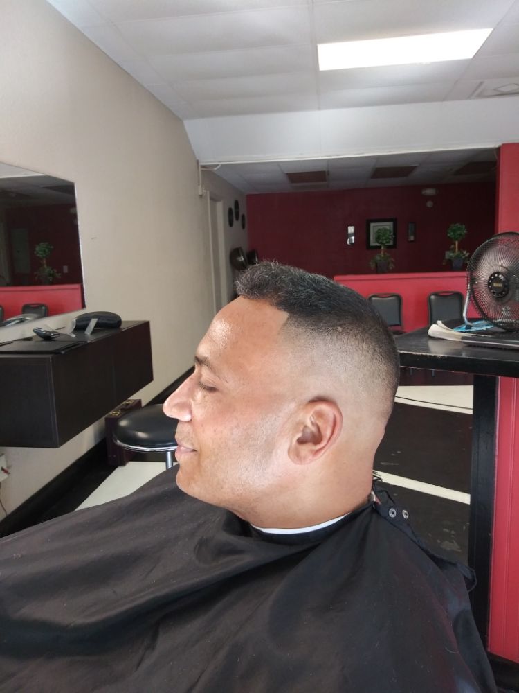 Styles Barbershop and Salon 303a US Hwy 27, Minneola Florida 34715