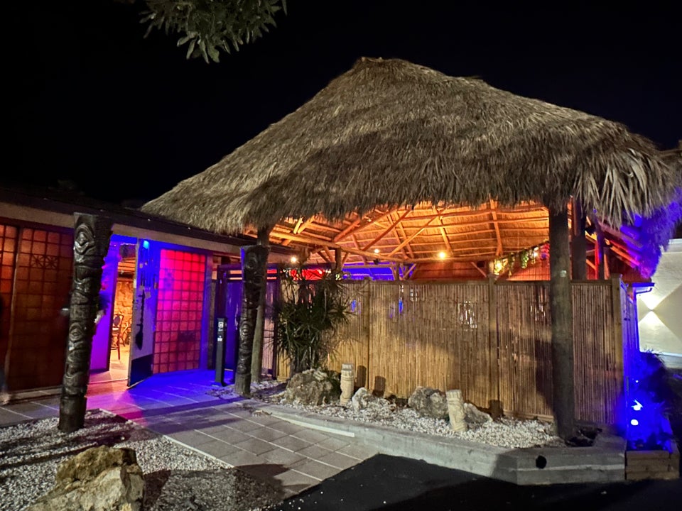 Bahi Hut Tiki Cocktail Lounge