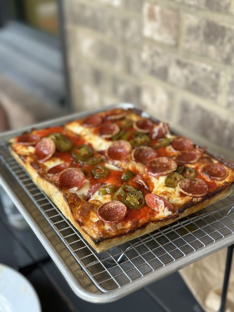 Emmy Squared Pizza: Glenwood Park - Atlanta, Georgia