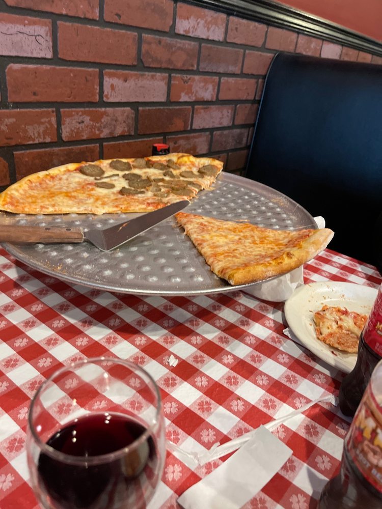Vinny's N.Y. Pizza & Grill - Buford