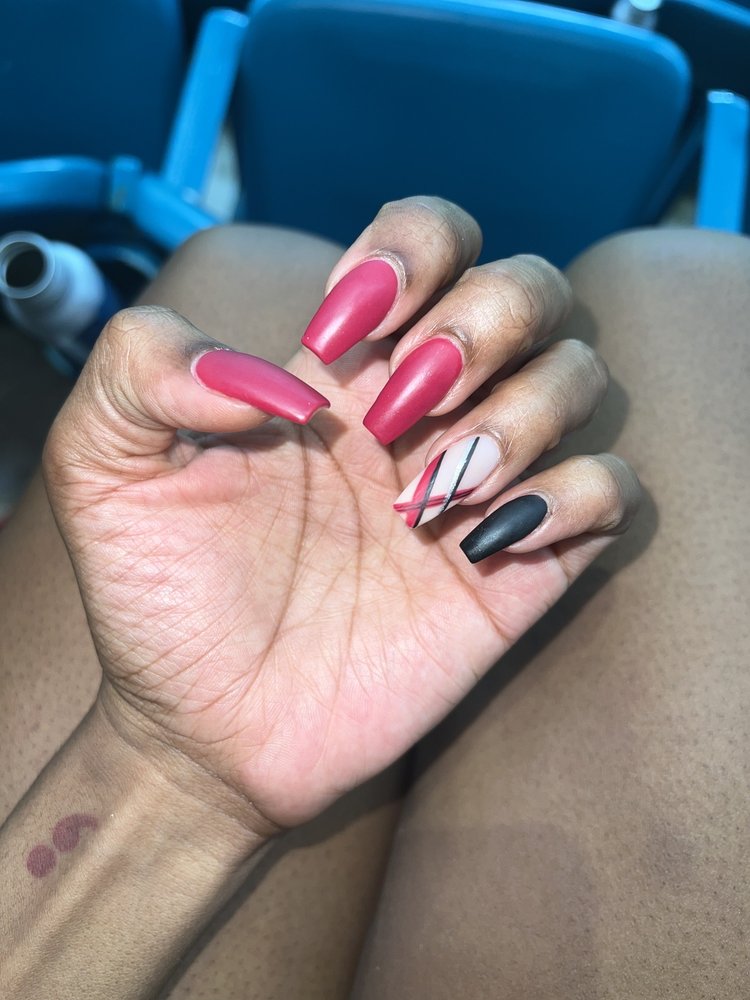 Nail Network 1911 Grayson Hwy #11, Grayson Georgia 30017