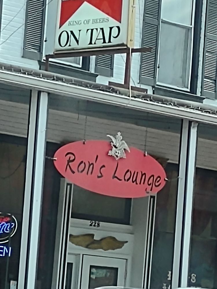 Ron's Lounge