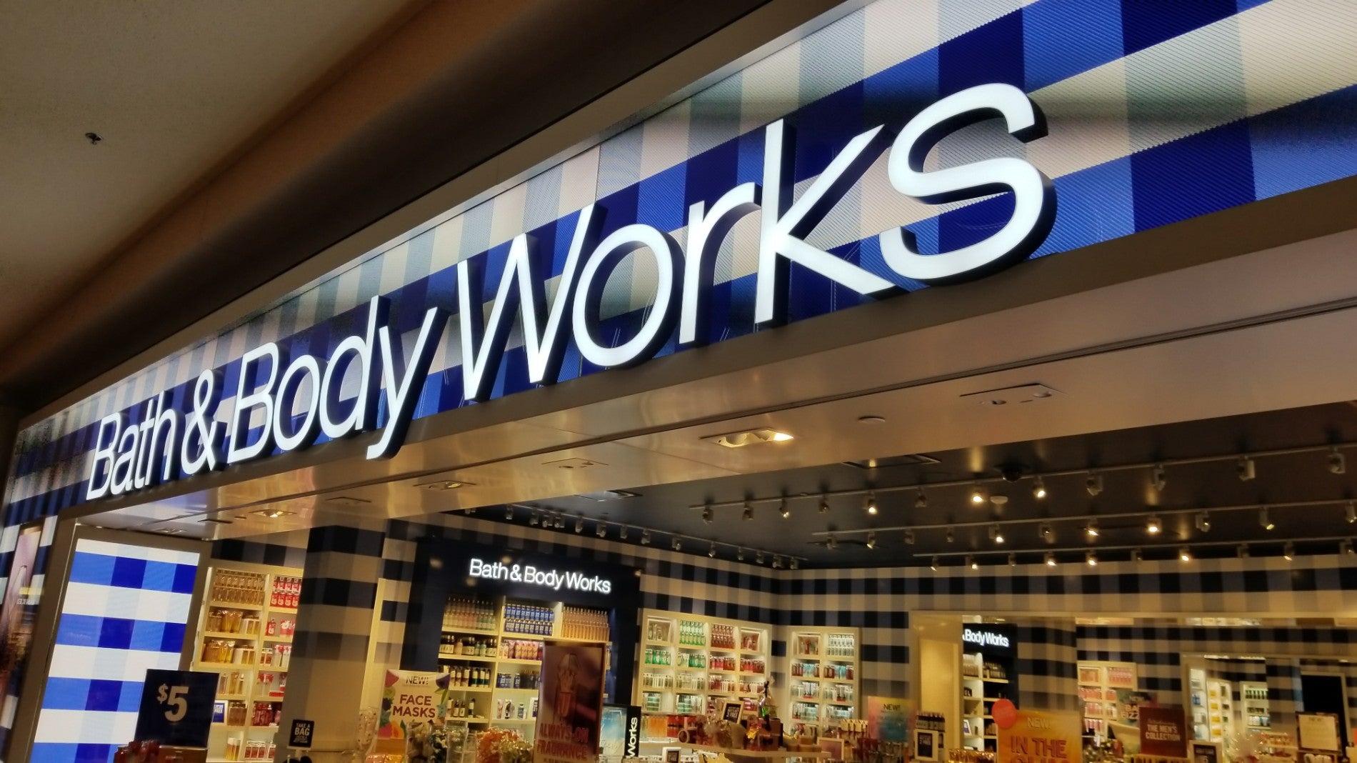 BATH & BODY WORKS - 800 N Green River Rd, Evansville IN - Hours ...