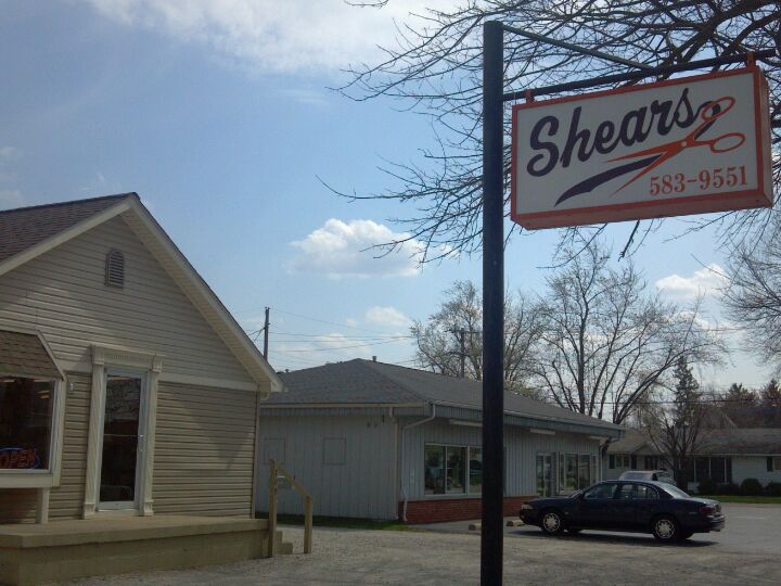Shears Styling Salon 709 N Illinois St, Monticello Indiana 47960