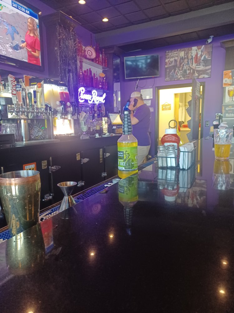 Bar Down Grill