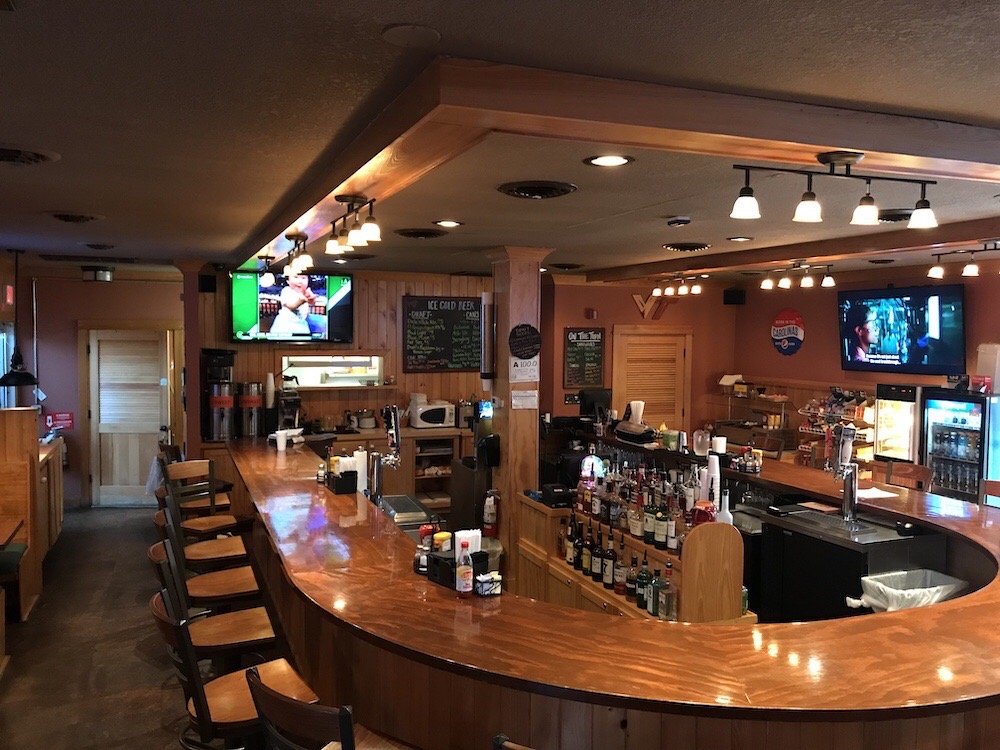 Tuckers Sports Bar & Grille