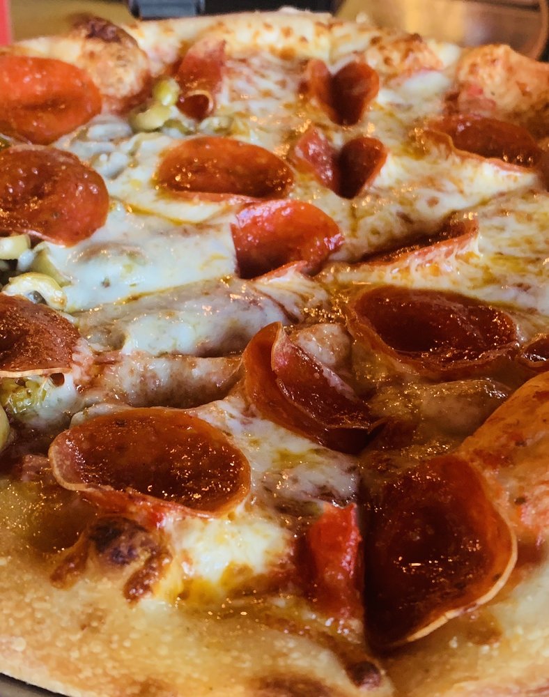 Sam & Louie's Italian Restaurant & Pizzeria - Home of Boss City Brewing Co