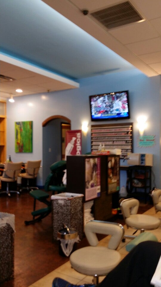 Voesh Nail & Spa 6255 Northern Blvd, East Norwich New York 11732