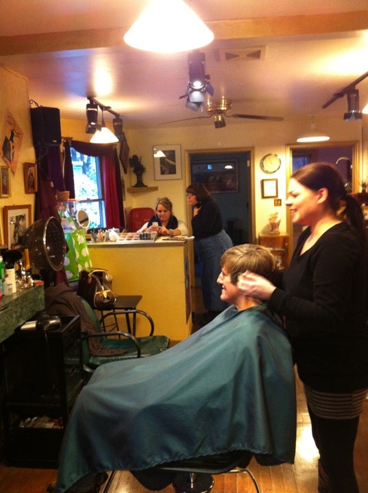 Woodstock Haircutz 80 Mill Hill Rd, Woodstock New York 12498