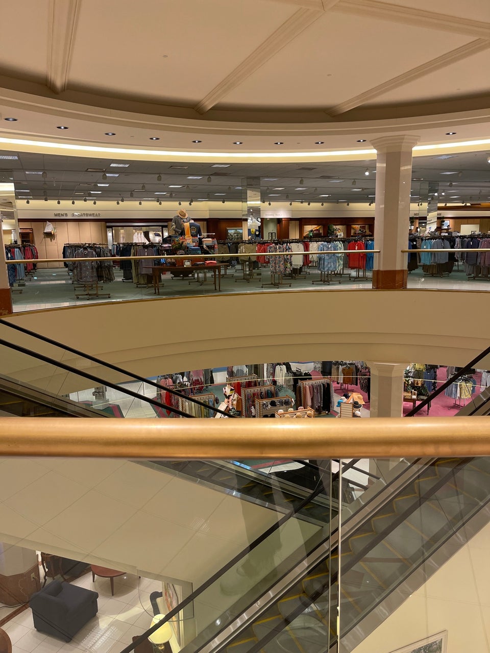 Polaris Mall Food Court