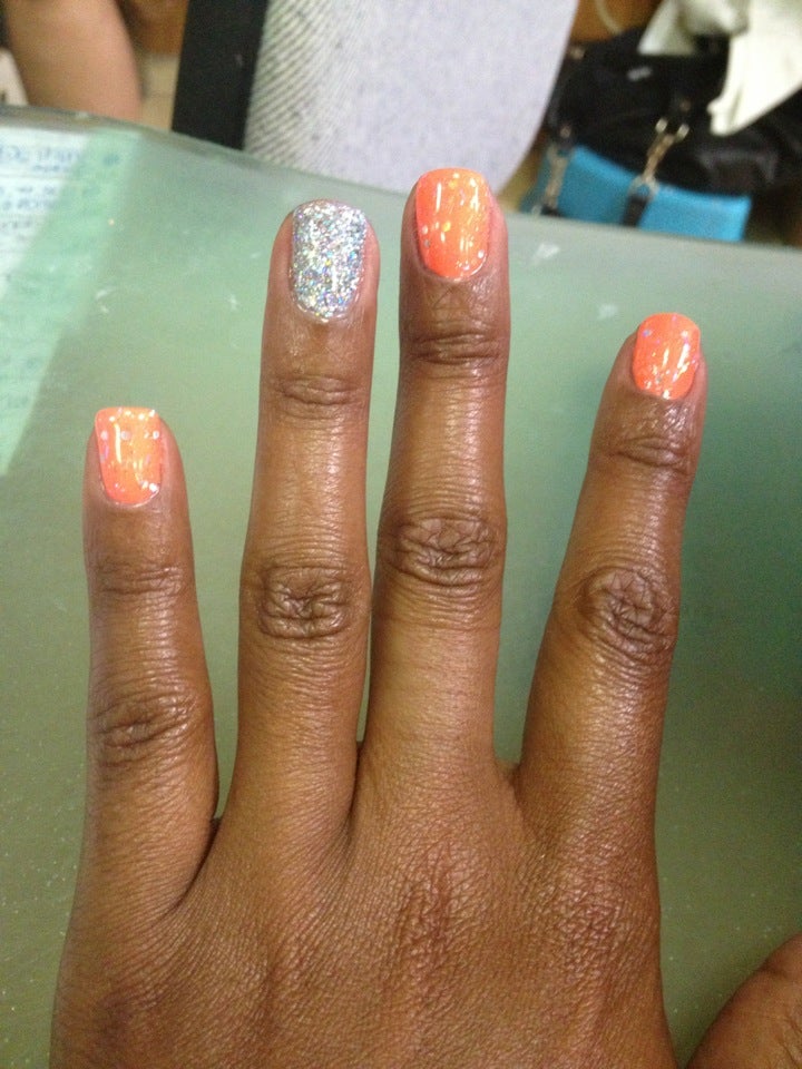 Lee's Nails 1045 Chester Pike, Sharon Hill Pennsylvania 19079