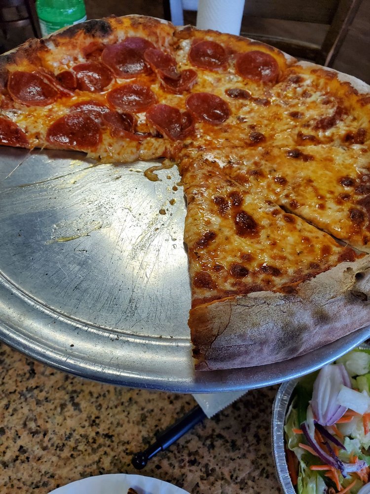 Saccone's Pizza & Subs