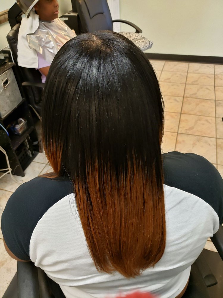 Mane Attraction 810 N Caldwell St #100a, Manor Texas 78653