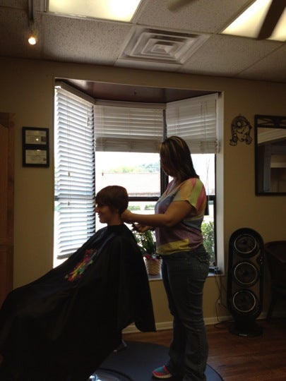 Expressions Hair Salon 906 E Hubbard St, Mineral Wells Texas 76067