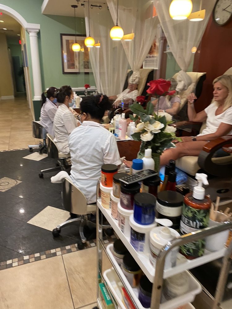 Pure Organic Nails & Spa 2916-A Chain Bridge Rd, Oakton Virginia 22124